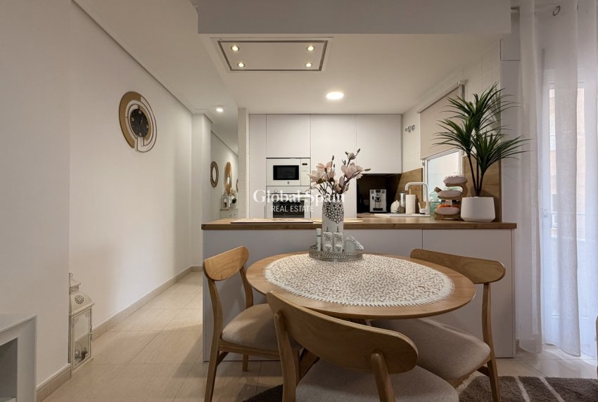 Revente - APPARTEMENT -
TORREVIEJA - Costa Blanca