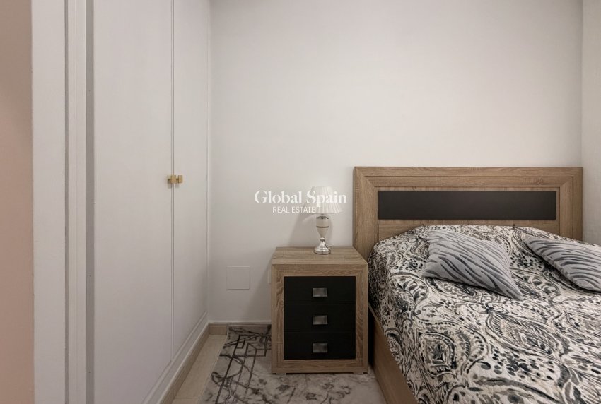 Revente - APPARTEMENT -
TORREVIEJA - Costa Blanca