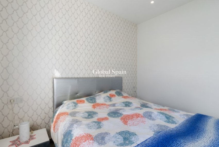 Revente - APPARTEMENT -
TORREVIEJA - Costa Blanca