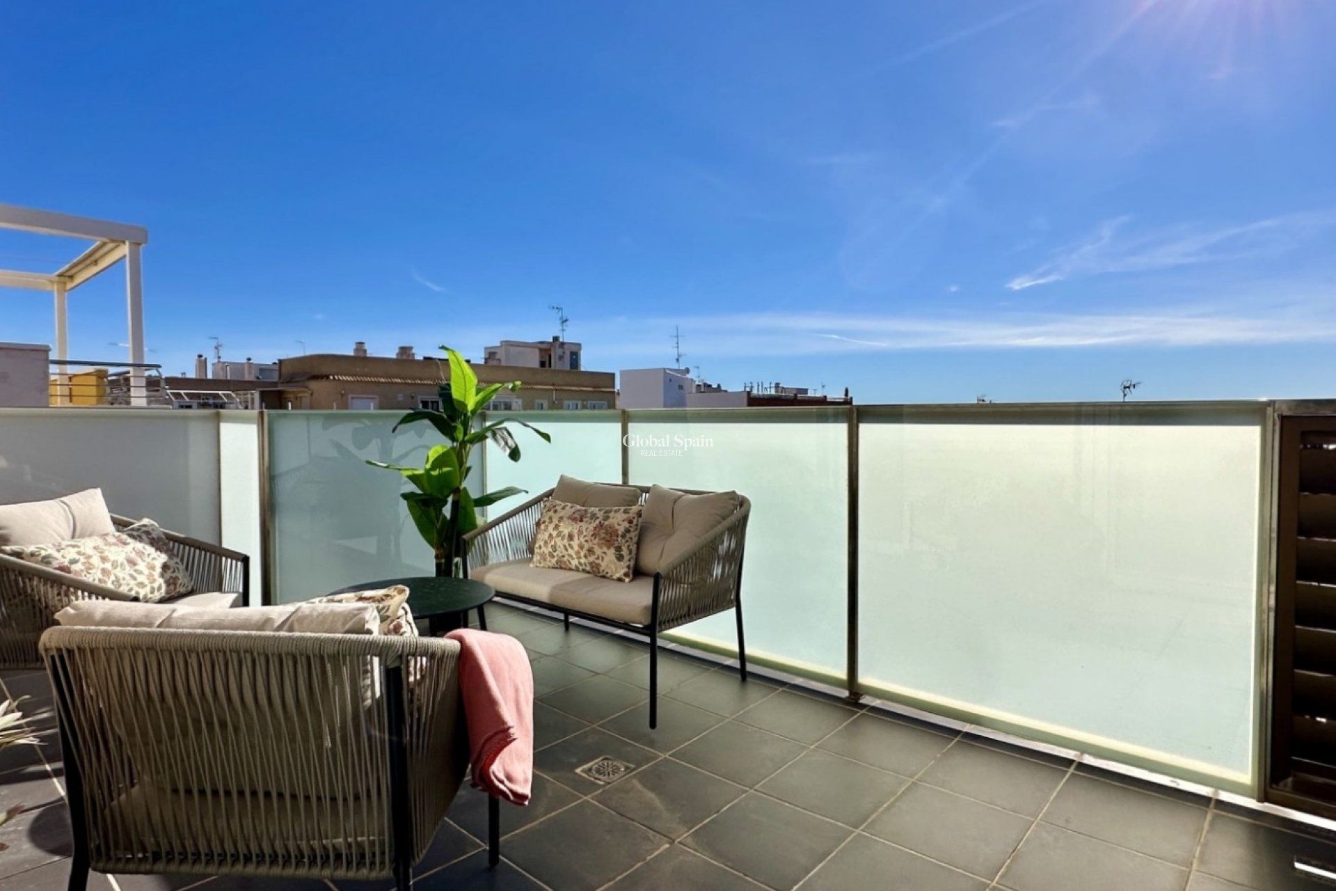 Revente - APPARTEMENT -
TORREVIEJA - Costa Blanca