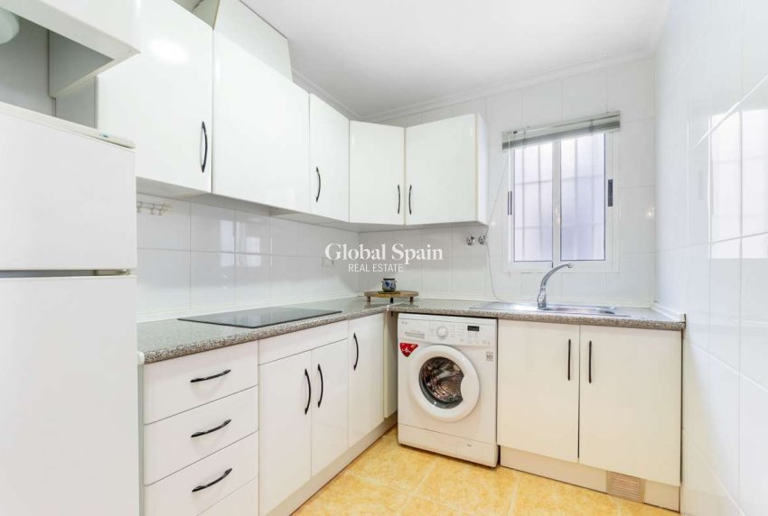 Revente - APPARTEMENT -
TORREVIEJA - Costa Blanca