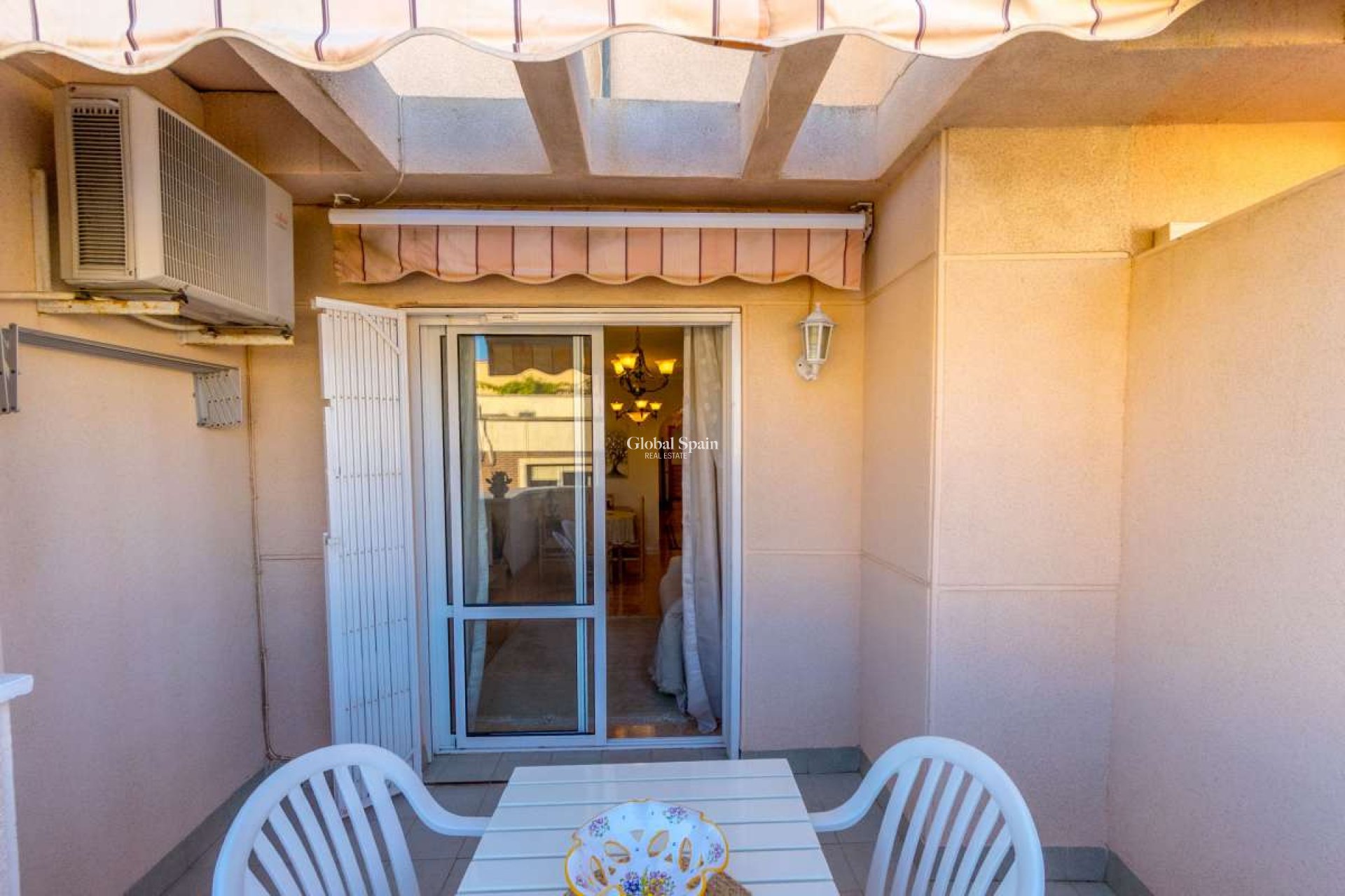 Revente - APPARTEMENT -
TORREVIEJA - Costa Blanca