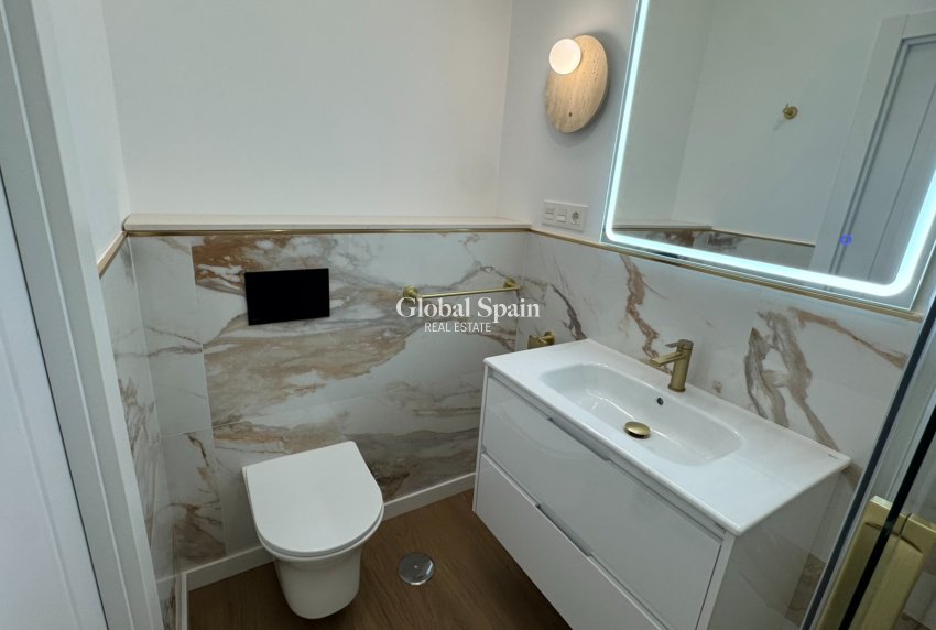 Revente - APPARTEMENT -
TORREVIEJA - Costa Blanca