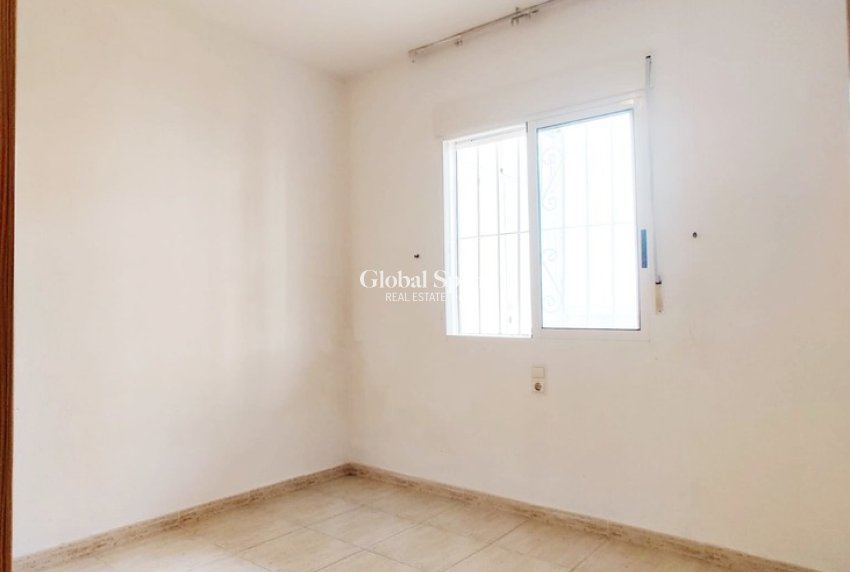 Revente - APPARTEMENT -
TORREVIEJA - Costa Blanca