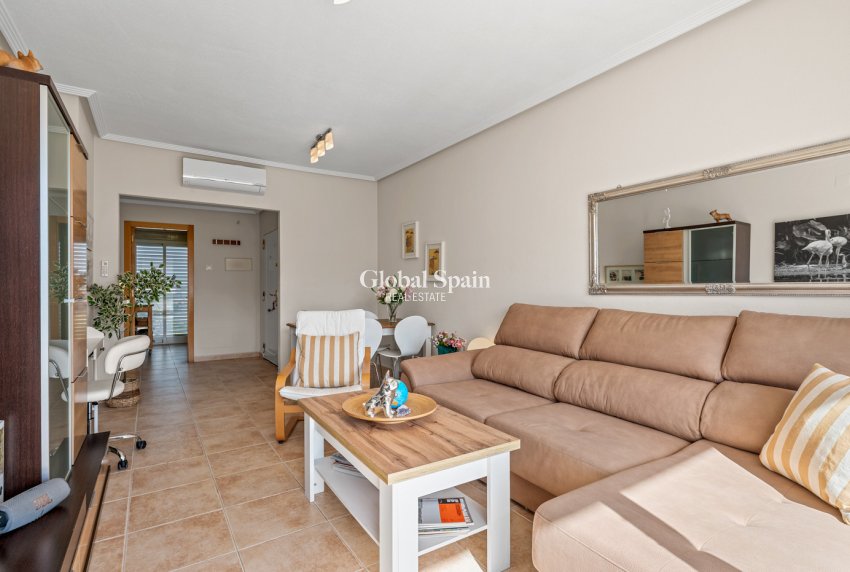 Revente - APPARTEMENT -
TORREVIEJA - Costa Blanca