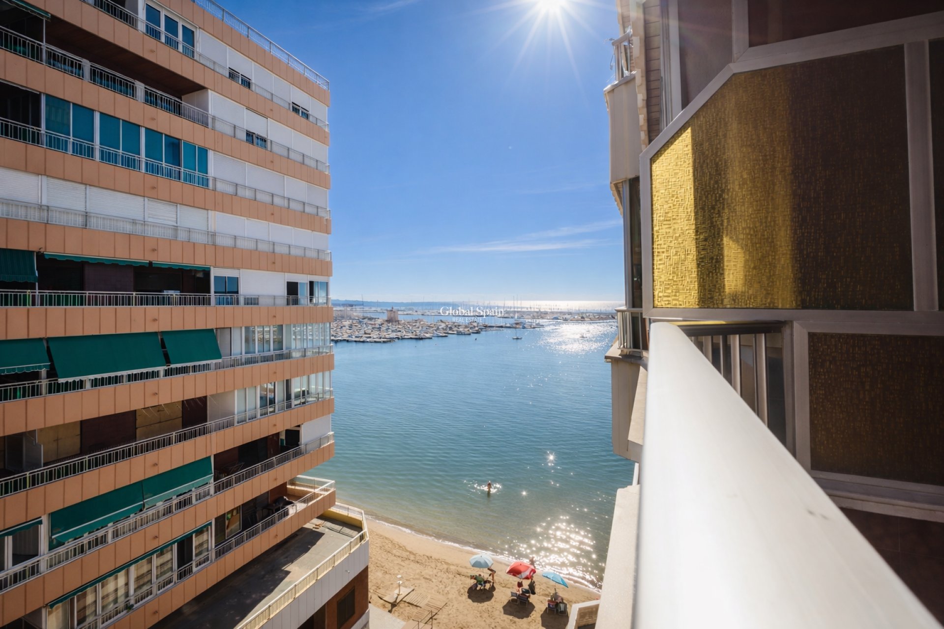 Revente - APPARTEMENT -
TORREVIEJA - Costa Blanca