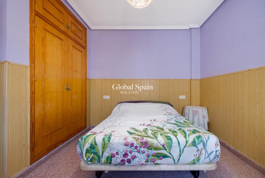 Revente - APPARTEMENT -
TORREVIEJA - Costa Blanca