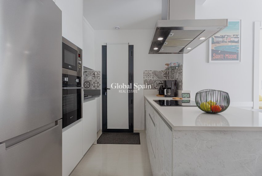 Revente - APPARTEMENT -
TORREVIEJA - Costa Blanca