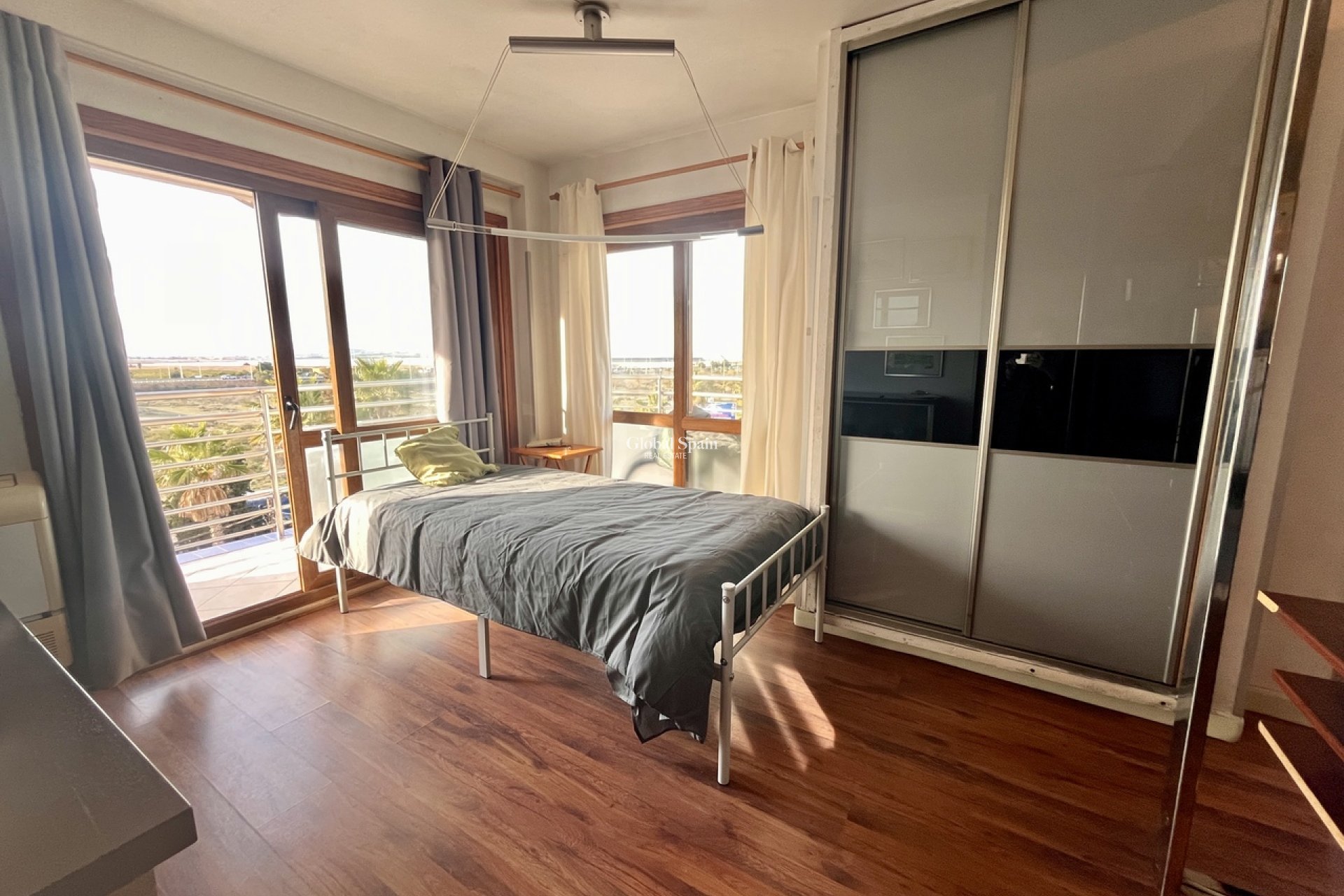 Revente - APPARTEMENT -
TORREVIEJA - Costa Blanca