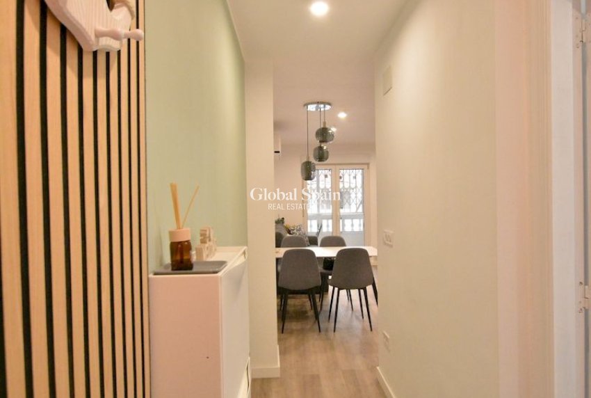 Revente - APPARTEMENT -
TORREVIEJA - Costa Blanca