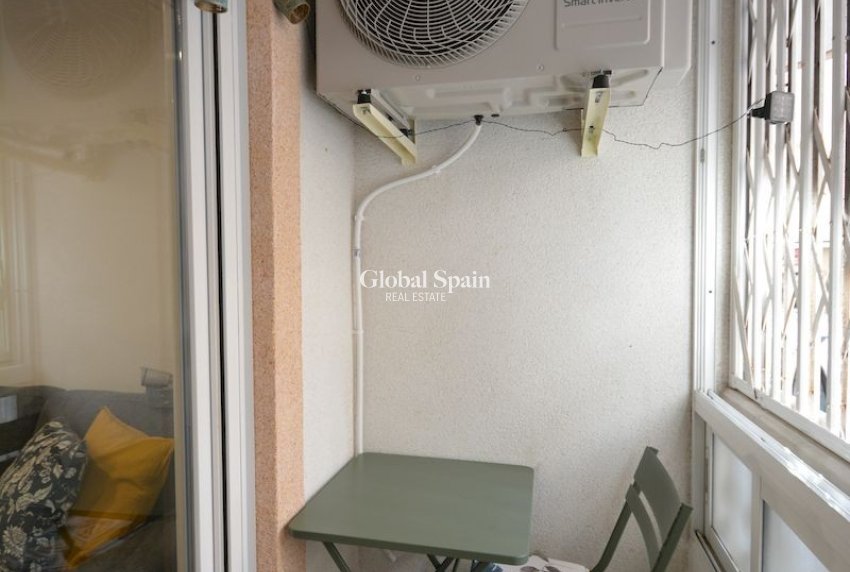 Revente - APPARTEMENT -
TORREVIEJA - Costa Blanca