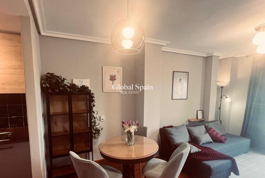 Revente - APPARTEMENT -
TORREVIEJA - Costa Blanca