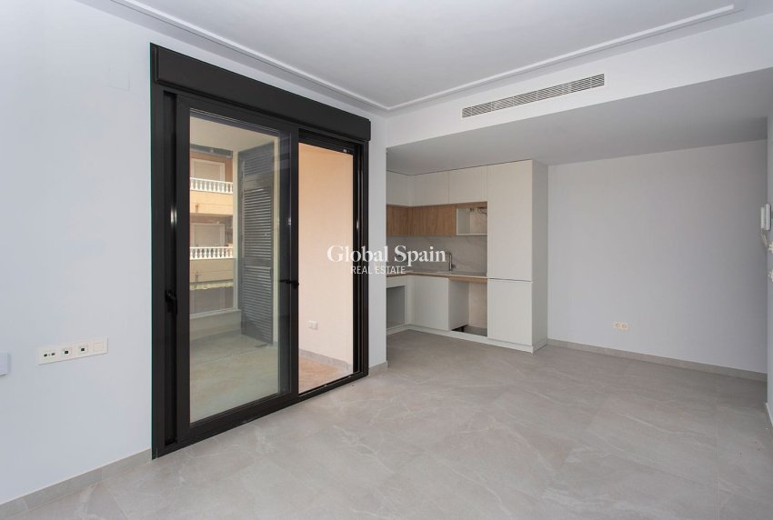 Revente - APPARTEMENT -
TORREVIEJA - Costa Blanca