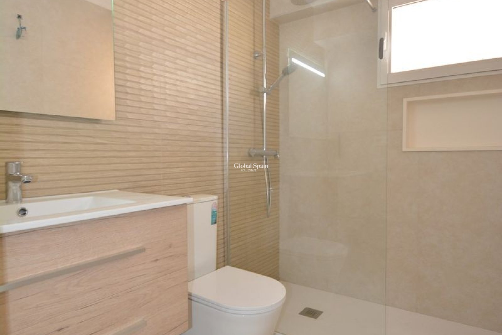 Revente - APPARTEMENT -
TORREVIEJA - Costa Blanca