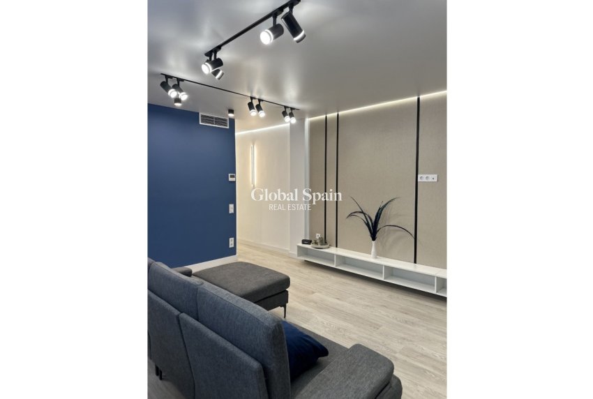 Revente - APPARTEMENT -
TORREVIEJA - Costa Blanca