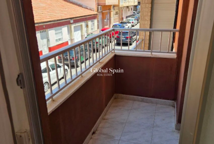 Revente - APPARTEMENT -
TORREVIEJA - Costa Blanca