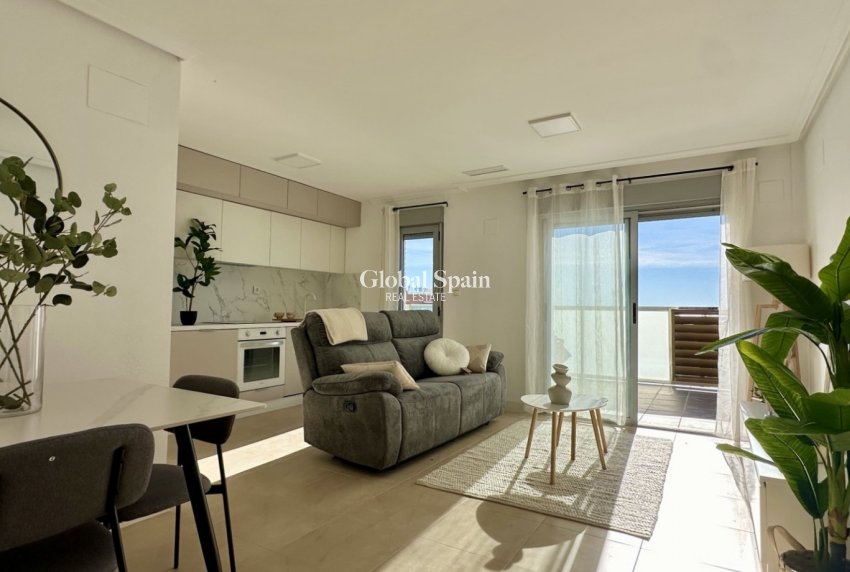 Revente - APPARTEMENT -
TORREVIEJA - Costa Blanca