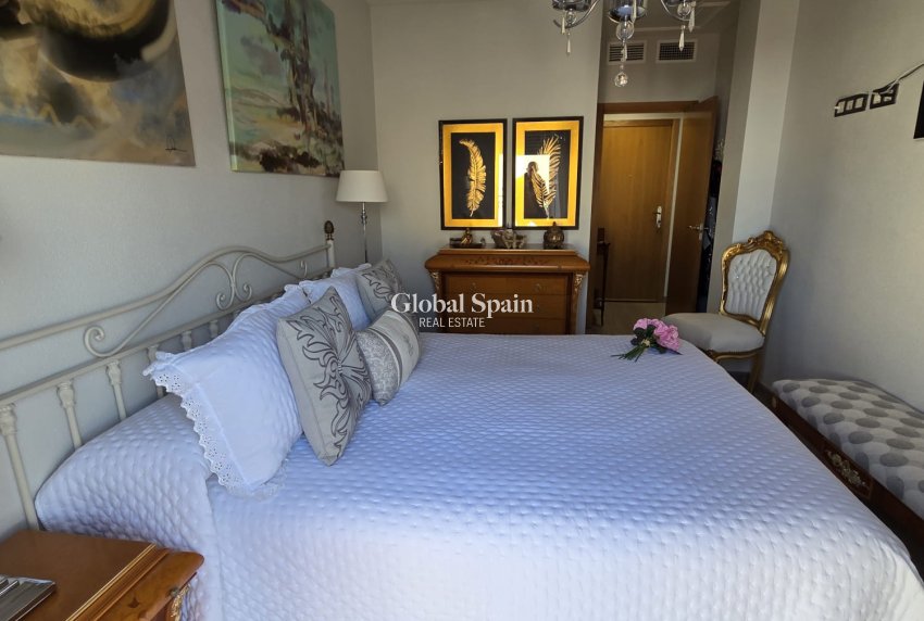 Revente - APPARTEMENT -
TORREVIEJA - Costa Blanca