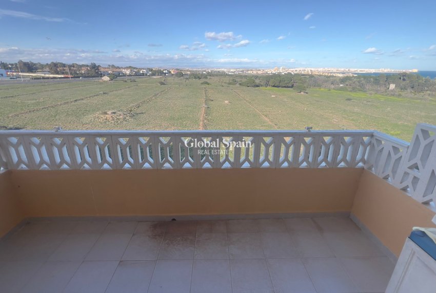 Revente - APPARTEMENT -
TORREVIEJA - Costa Blanca