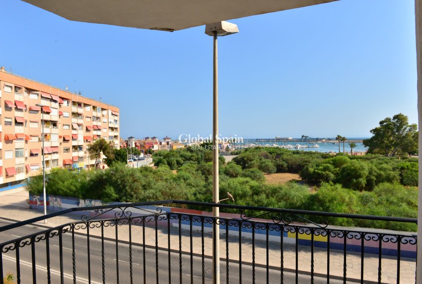 Revente - APPARTEMENT -
TORREVIEJA - Costa Blanca