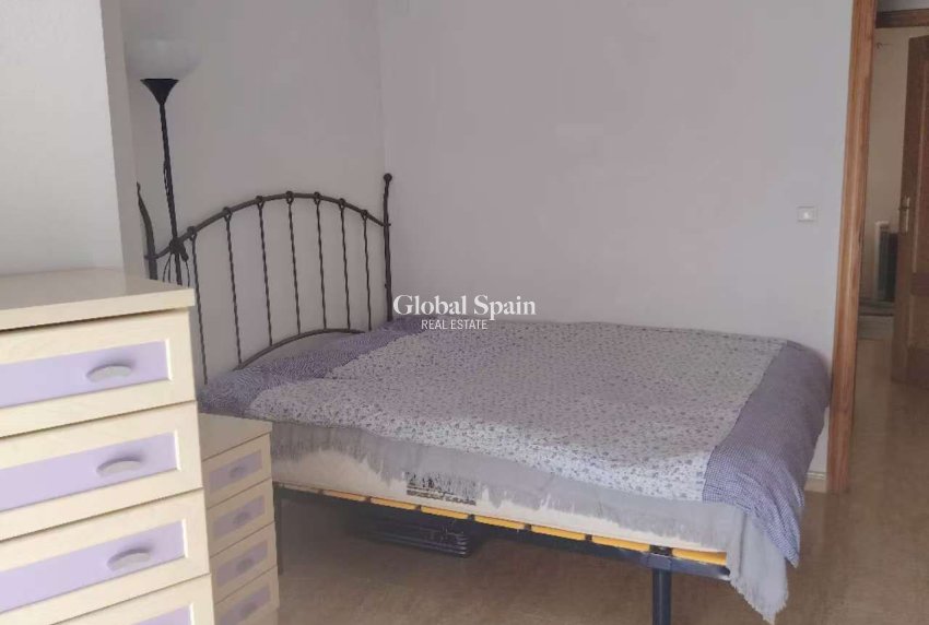 Revente - APPARTEMENT -
TORREVIEJA - Costa Blanca