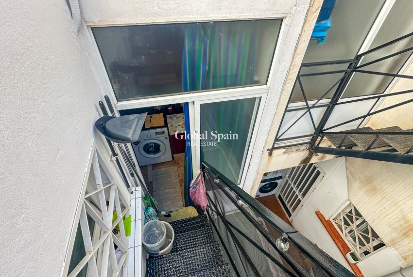 Revente - APPARTEMENT -
TORREVIEJA - Costa Blanca