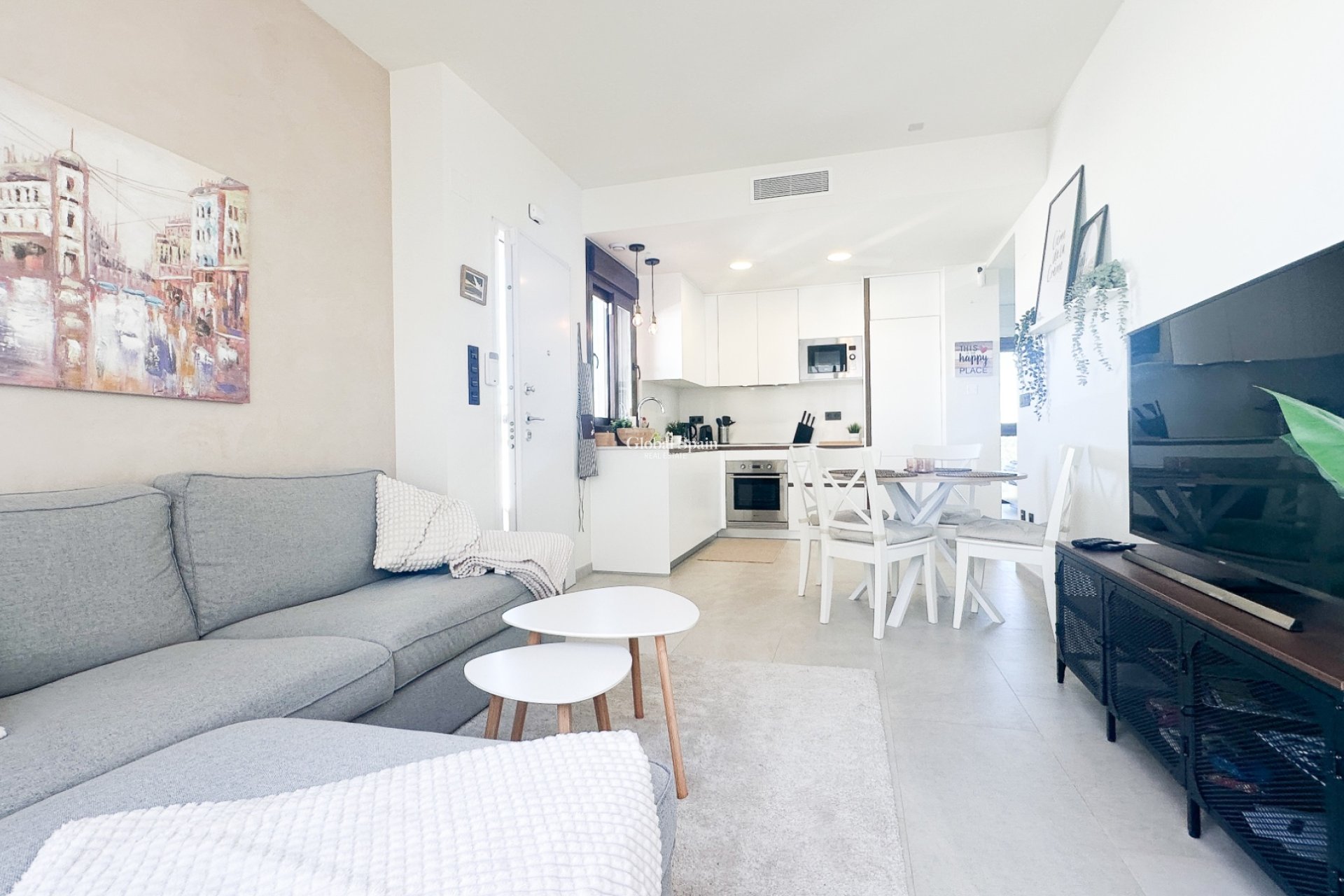 Revente - APPARTEMENT -
TORREVIEJA - Costa Blanca