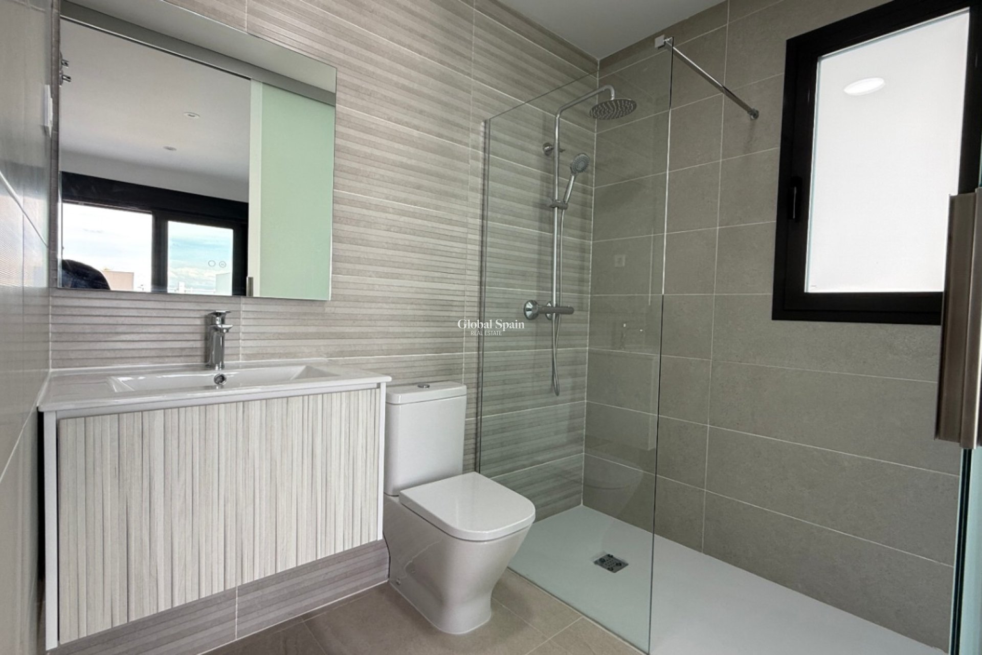 Revente - APPARTEMENT -
TORREVIEJA - Costa Blanca