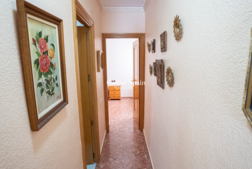 Revente - APPARTEMENT -
TORREVIEJA - Costa Blanca