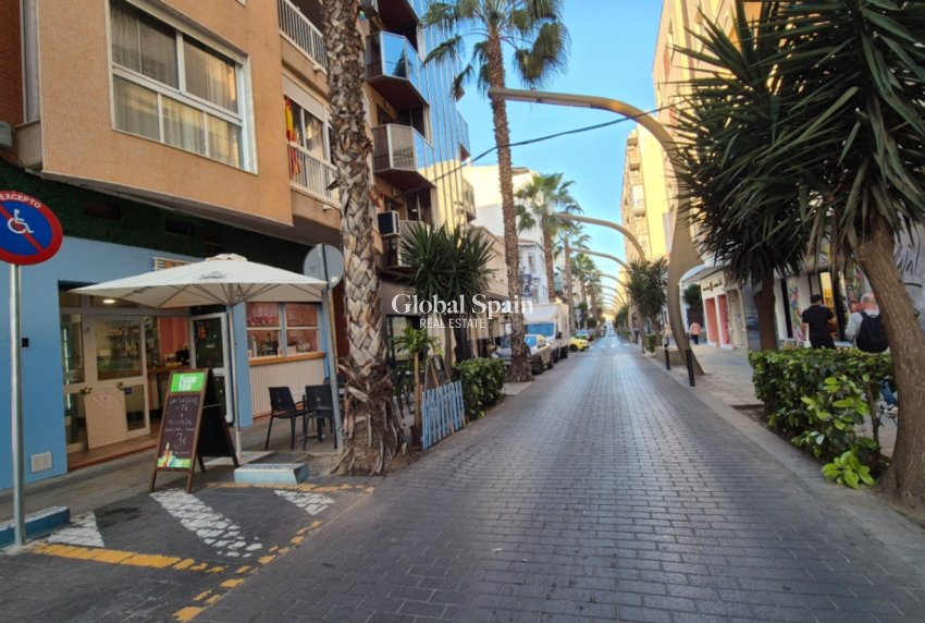 Revente - APPARTEMENT -
TORREVIEJA - Costa Blanca