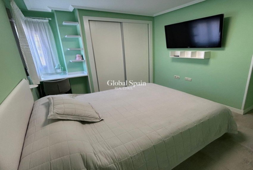 Revente - APPARTEMENT -
TORREVIEJA - Costa Blanca