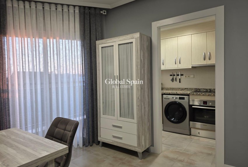 Revente - APPARTEMENT -
TORREVIEJA - Costa Blanca