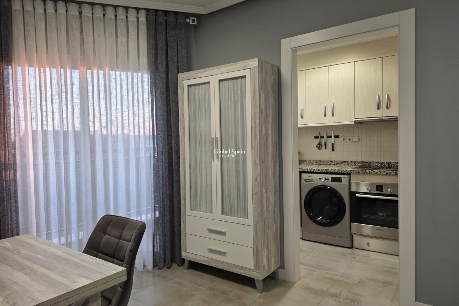 Revente - APPARTEMENT -
TORREVIEJA - Costa Blanca