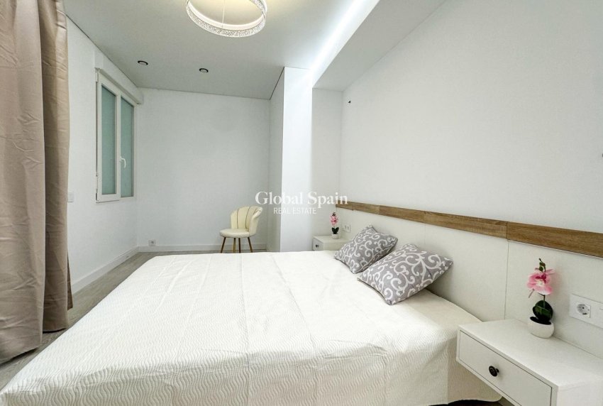 Revente - APPARTEMENT -
TORREVIEJA - Costa Blanca