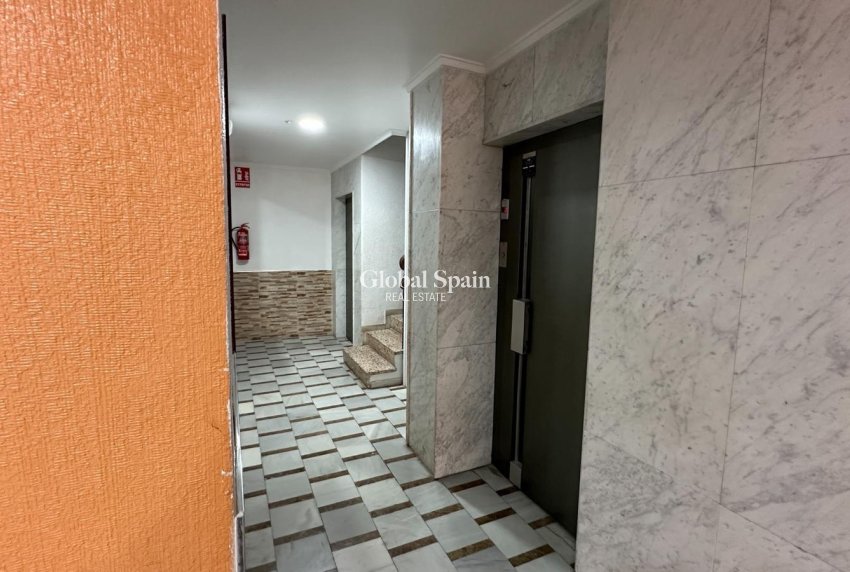 Revente - APPARTEMENT -
TORREVIEJA - Costa Blanca