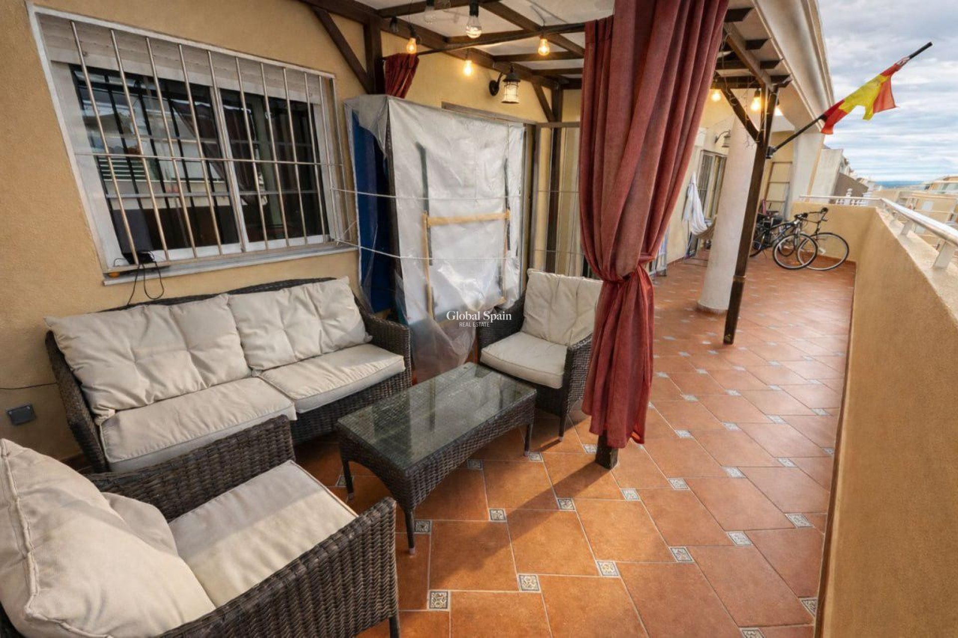 Revente - APPARTEMENT -
TORREVIEJA - Costa Blanca