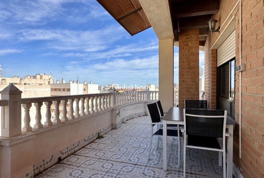 Revente - APPARTEMENT -
TORREVIEJA - Costa Blanca