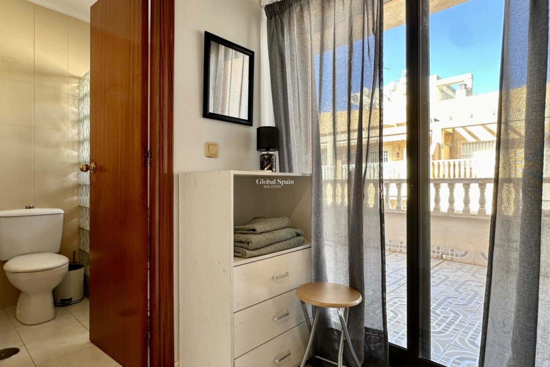 Revente - APPARTEMENT -
TORREVIEJA - Costa Blanca