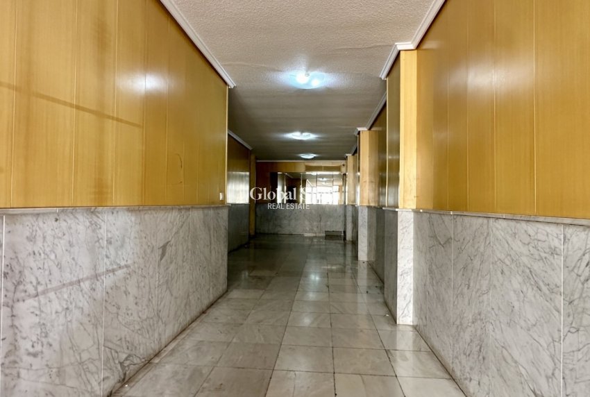Revente - APPARTEMENT -
TORREVIEJA - Costa Blanca