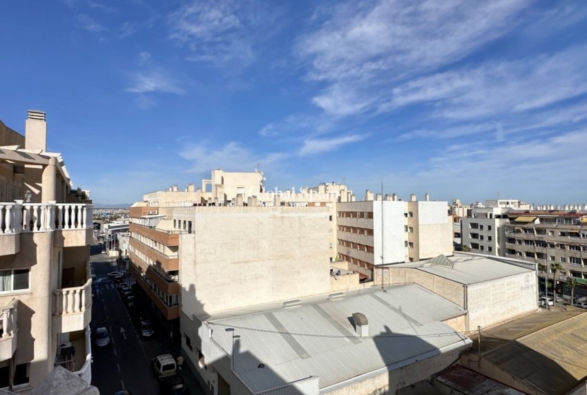 Revente - APPARTEMENT -
TORREVIEJA - Costa Blanca