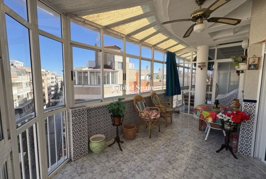 Revente - APPARTEMENT -
TORREVIEJA - Costa Blanca