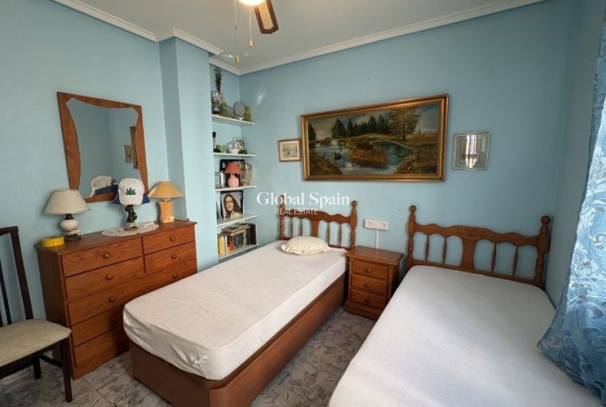 Revente - APPARTEMENT -
TORREVIEJA - Costa Blanca