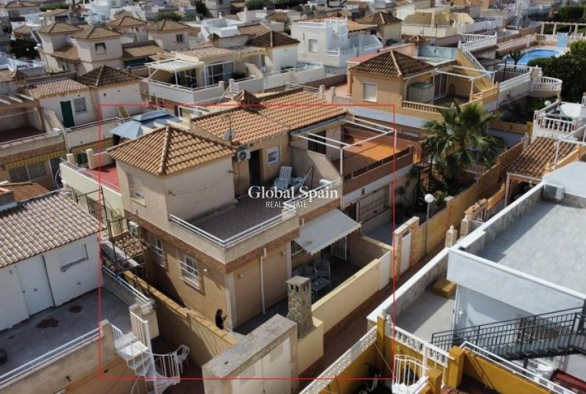 Revente - APPARTEMENT -
TORREVIEJA - Costa Blanca