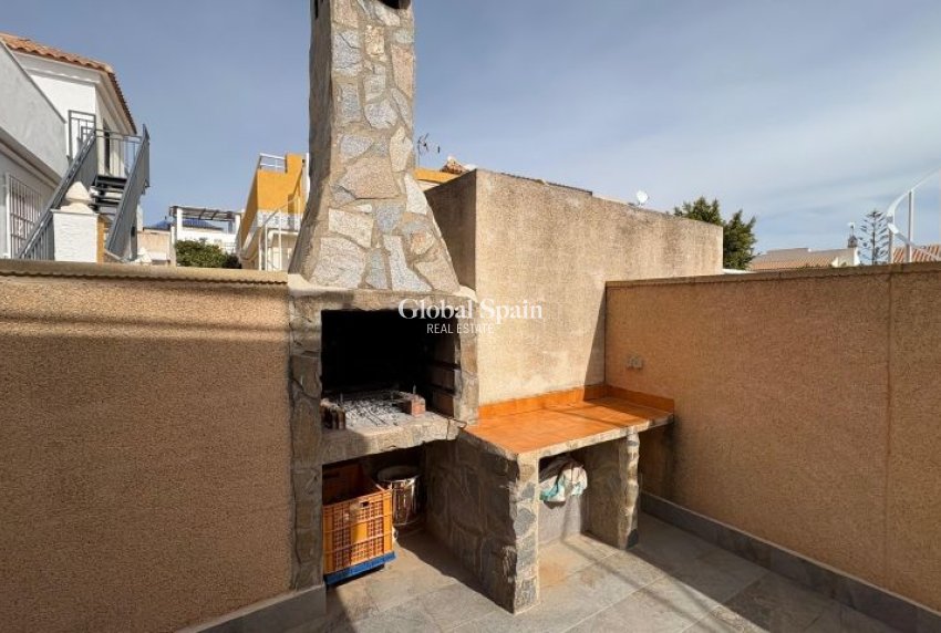 Revente - APPARTEMENT -
TORREVIEJA - Costa Blanca