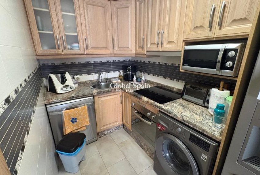 Revente - APPARTEMENT -
TORREVIEJA - Costa Blanca