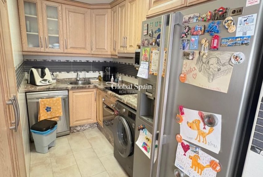 Revente - APPARTEMENT -
TORREVIEJA - Costa Blanca