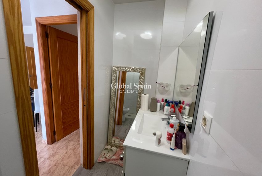 Revente - APPARTEMENT -
TORREVIEJA - Costa Blanca