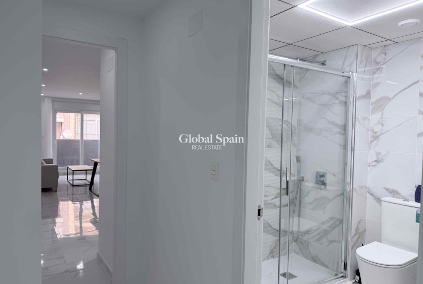 Revente - APPARTEMENT -
TORREVIEJA - Costa Blanca