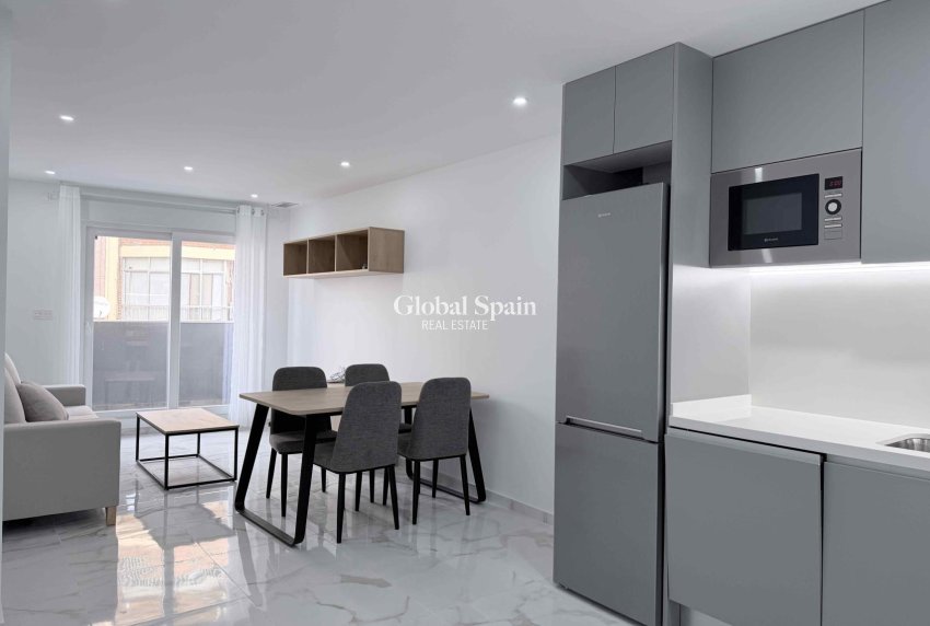Revente - APPARTEMENT -
TORREVIEJA - Costa Blanca