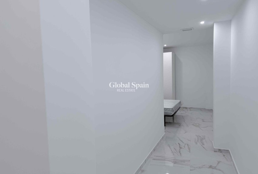 Revente - APPARTEMENT -
TORREVIEJA - Costa Blanca